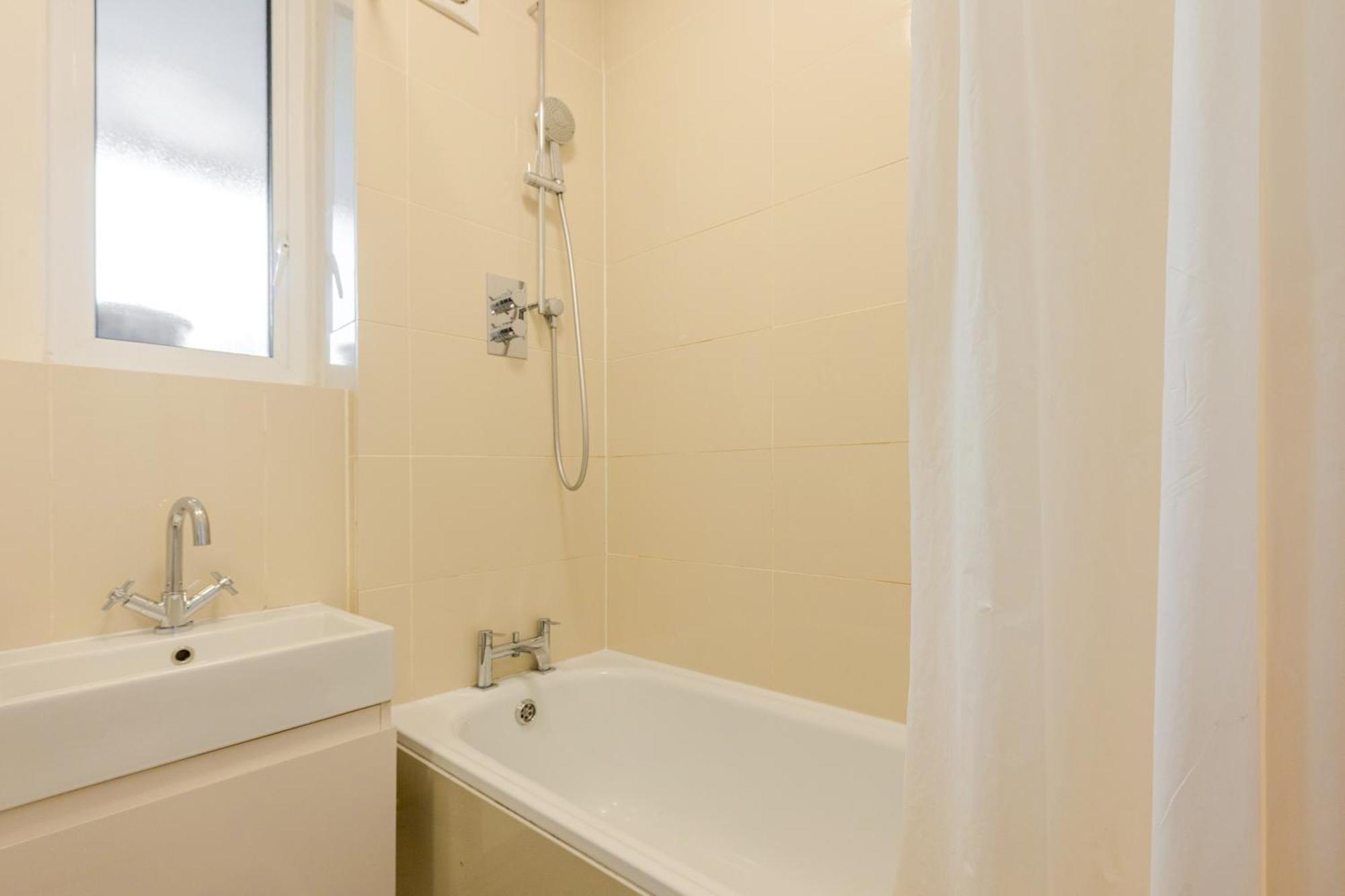 Bright Modern 1 Bedroom Flat, 5 Min To Vauxhall St لندن المظهر الخارجي الصورة