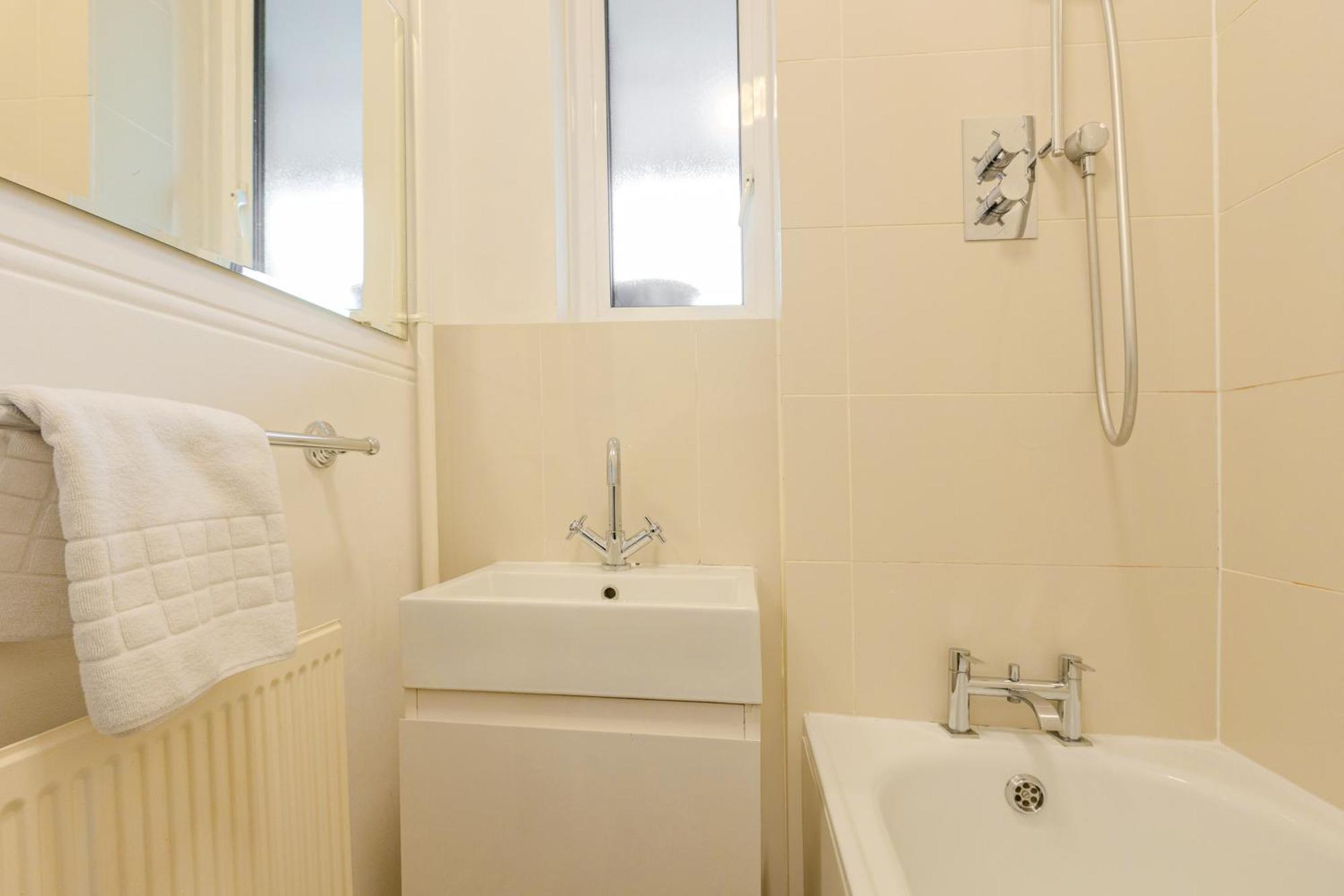 Bright Modern 1 Bedroom Flat, 5 Min To Vauxhall St لندن المظهر الخارجي الصورة